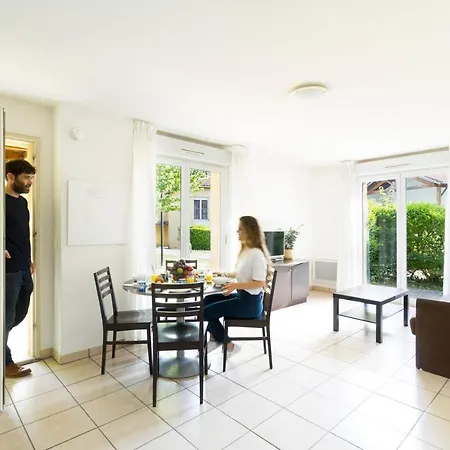 Garden&city Lyon - Appart hôtel 3*